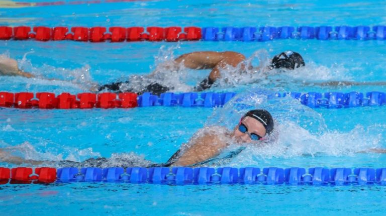 Kristel Köbrich tuvo un gran remate en los 800 metros libres y rozó una medalla