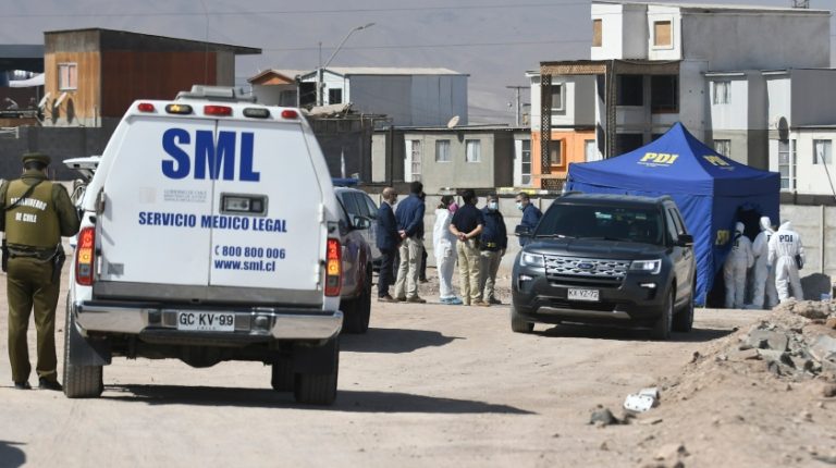 Hallaron feto enterrado en cementerio de animales de Alto Hospicio con mensaje escrito: 