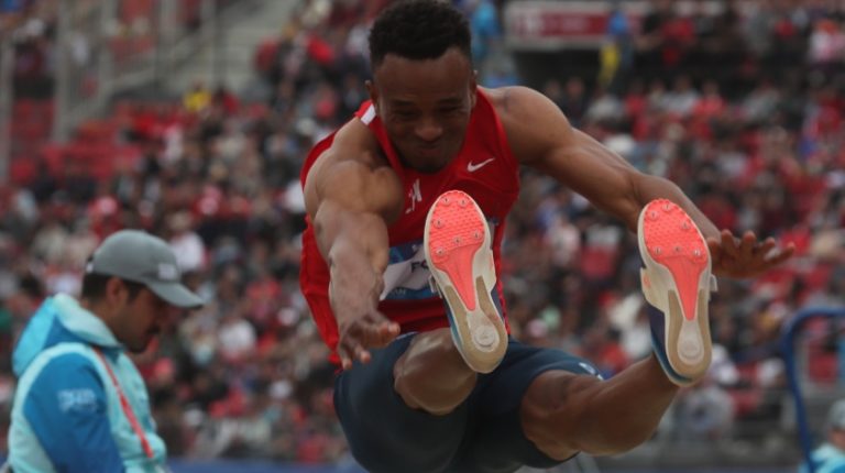 Decatlón: Santiago Ford realizó una gran marca en el salto largo de los Panamericanos Santiago 2023