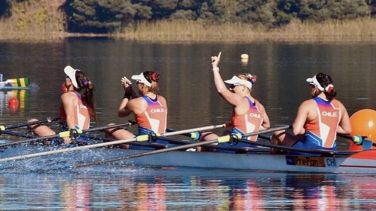 ¡Octava medalla para Chile! Equipo femenino de remo se quedó con la plata en los Juegos Panamericanos Santiago 2023