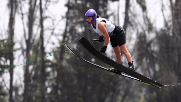 ¡Salto triunfal! Agustina Varas consiguió medalla de plata en Esquí Náutico en Santiago 2023