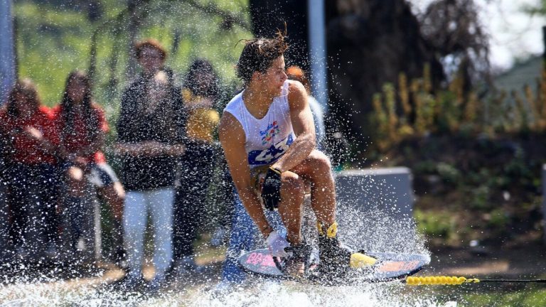 Chile suma nuevo Bronce: Matías González aseguró medalla en la competencia de Trucos del Esquí Acuático en Santiago 2023