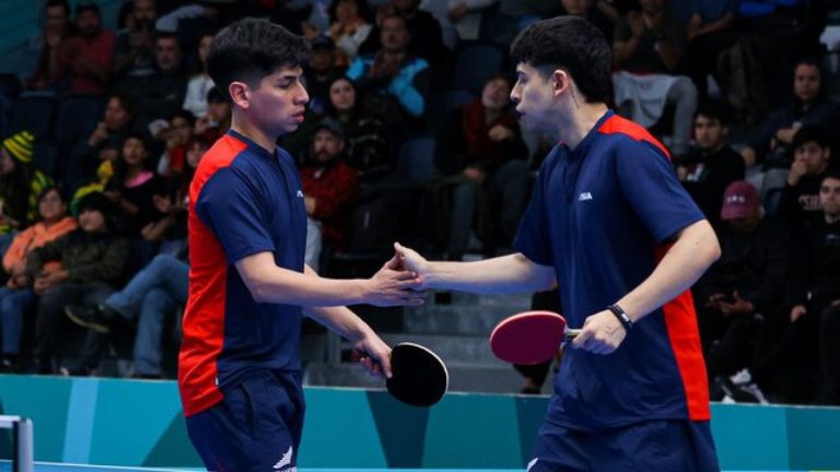 ¡Nueva medalla para Chile! Gustavo Gómez y Nicolás Burgos obtuvieron el bronce en el tenis de mesa masculino