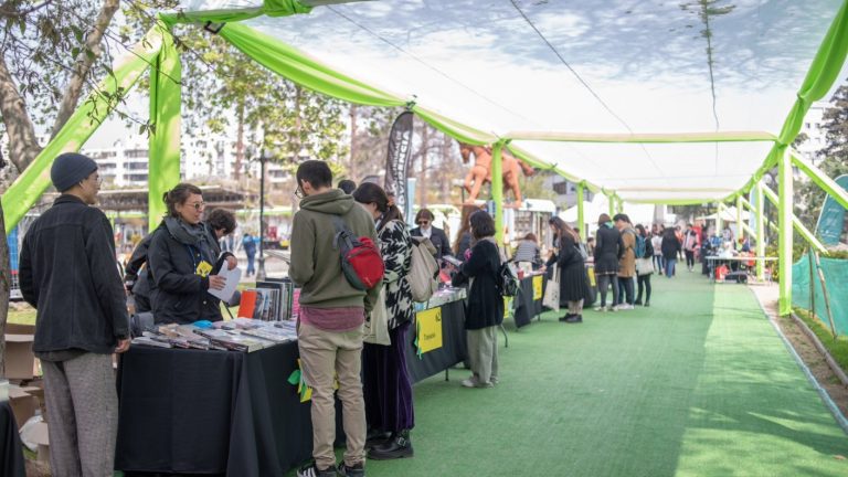 Estás a tiempo: Primavera del Libro 2023 se mantendrá hasta este lunes en Parque Inés de Suárez