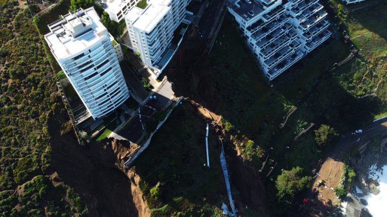 Saquean departamentos afectados por socavones en Reñaca: Residentes estudian acciones legales