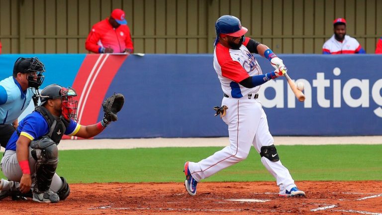 ¡Batazo! Roberto Baldoquin protagonizó increíble home run ante Colombia en Panamericanos 2023