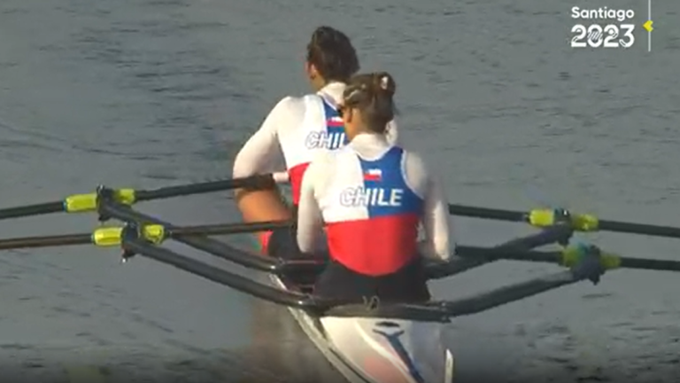 Mellizas Abraham se estrenaron en Santiago 2023 ganando su heat en remos cortos y pasando a la final