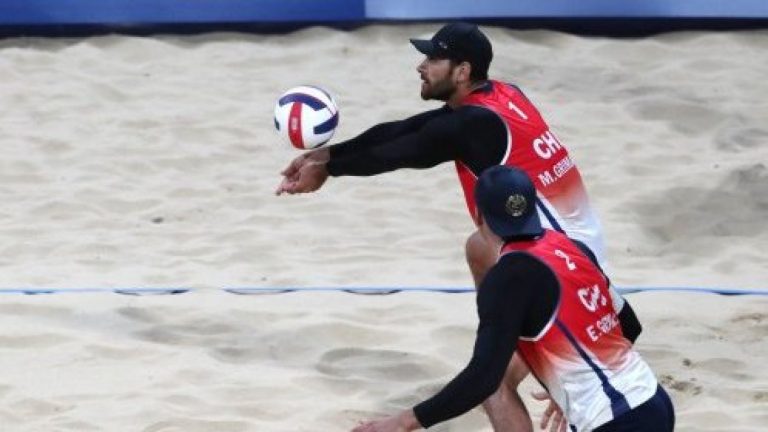 ¡A paso firme! Primos Grimalt se impusieron a Paraguay en vóleibol playa en Santiago 2023