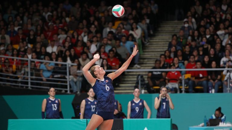 Duelo agónico: Equipo chileno de vóleibol femenino cayó ante Argentina en cuartos de final Panamericanos 2023