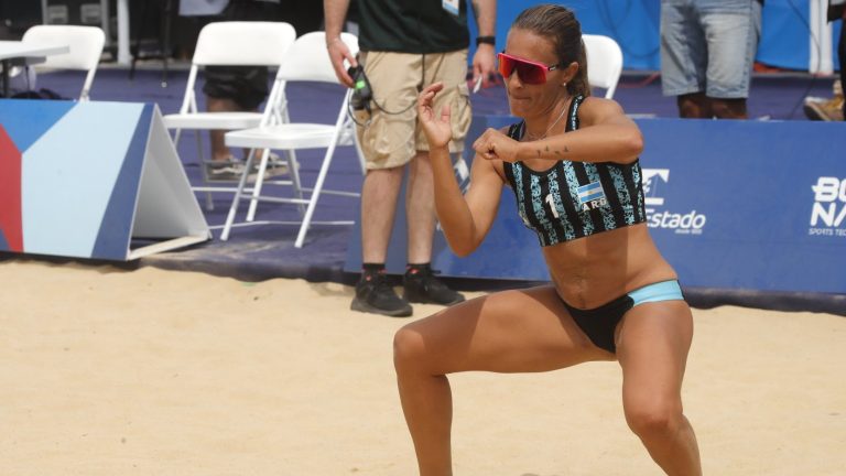 Ana María Gallay sacó sus mejores pasos de cumbia tras ganar en vóleibol playa de Santiago 2023