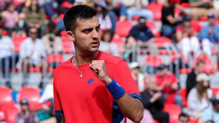 Tomás Barrios sobrevive a otra batalla y ya está en las semifinales del tenis de los Panamericanos 2023