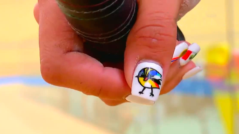 ¡Full tendencia! Ciclista mexicana sorprende con llamativa manicure de Fiu