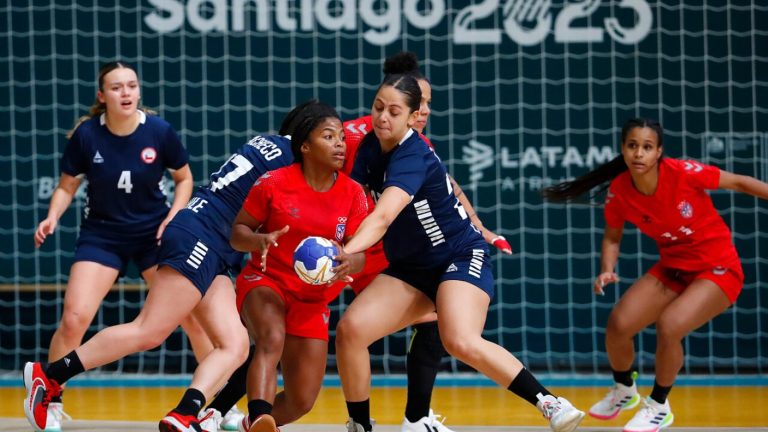 Las Lobas consiguen histórico paso a semifinales de balonmano en Juegos Panamericanos