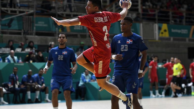 Chile debutó con el pie derecho en balonmano y venció a República Dominicana en los Panamericanos