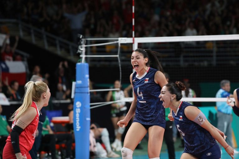 Chile perdió con México en el Vóleibol Indoor Femenino pero logró clasificar a cuartos de final en Santiago 2023