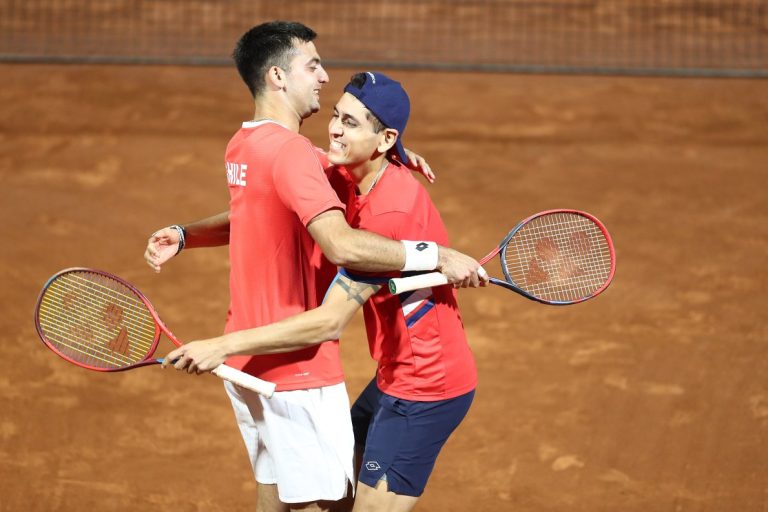 ¡Van por una medalla! Barrios y Tabilo avanzaron a semifinales del dobles en el tenis de Santiago 2023