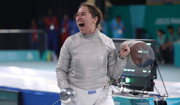 Alegría panamericana: Esgrimista chilena renovó su beca pese a temor de quedar sin financiamiento