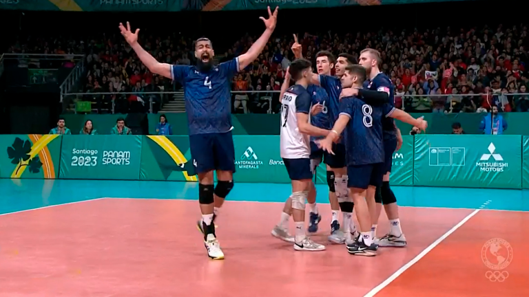 ¡Así se defiende a Chile! Tomás Parraguirre anotó increíble punto en el vóleibol masculino