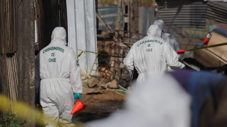 Una estufa mal ubicada: Las teorías del origen del fuego de fatal incendio en Coronel