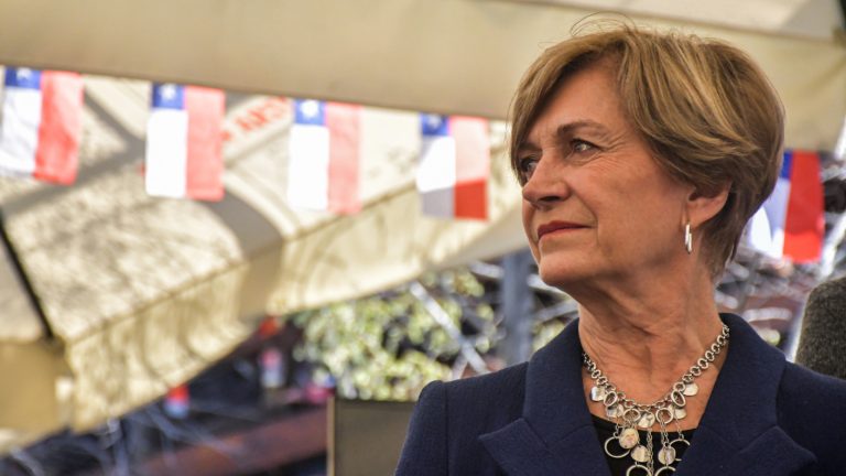 Evelyn Matthei se resta de la campaña para el plebiscito de salida: 