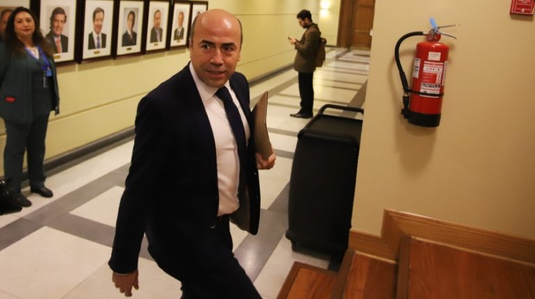 Caso Convenios: Contralor Jorge Bermúdez expuso en Comisión Investigadora y en 15 regiones se detectaron irregularidades