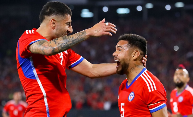 Con Paulo Díaz de lateral: La formación de Chile para enfrentar a Paraguay por Clasificatorias