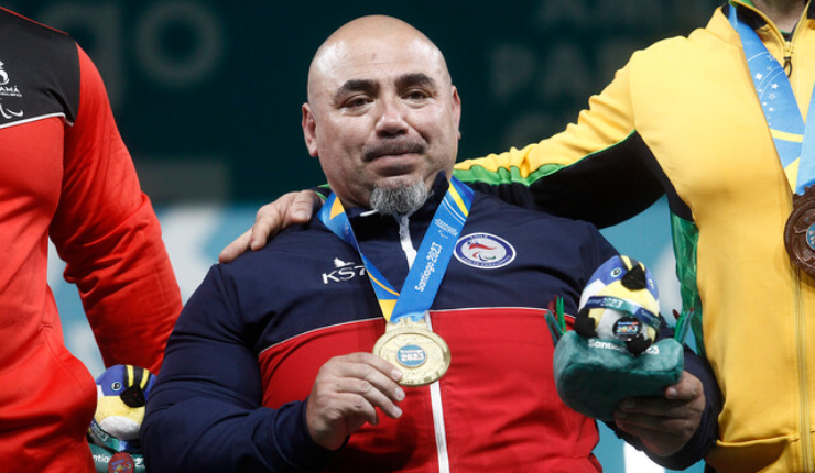 ¡Oro para Chile! Juan Carlos Garrido se llevó la medalla en Para powerlifting de Santiago 2023
