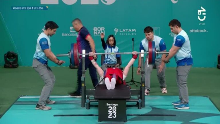 ¡Medalla de oro para Chile en el Para Powerlifting! Camila Campos rompió el record