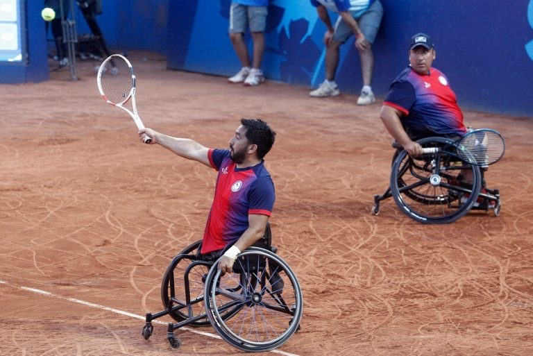 Diego Pérez y Francisco Cayulef ganan oro en dobles del Tenis en silla de ruedas de Santiago 2023