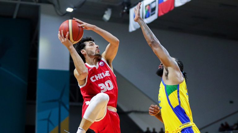 Una lástima: Chile perdió dolorosamente ante Brasil en básquetbol masculino