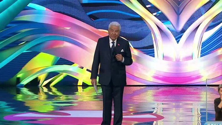 “Que este espíritu llegue a todos los rincones de Chile”: Don Francisco le dio bienvenida a la Teletón 2023