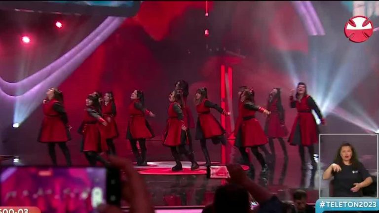 ¡Sorprendente! Adhara K-Pop prendió al publico con increíble coordinación en Teletón 2023