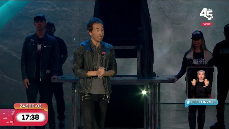 ¡Desapareció del escenario! Mira el show del mago Jean Paul Olhaberry en la Teletón 2023