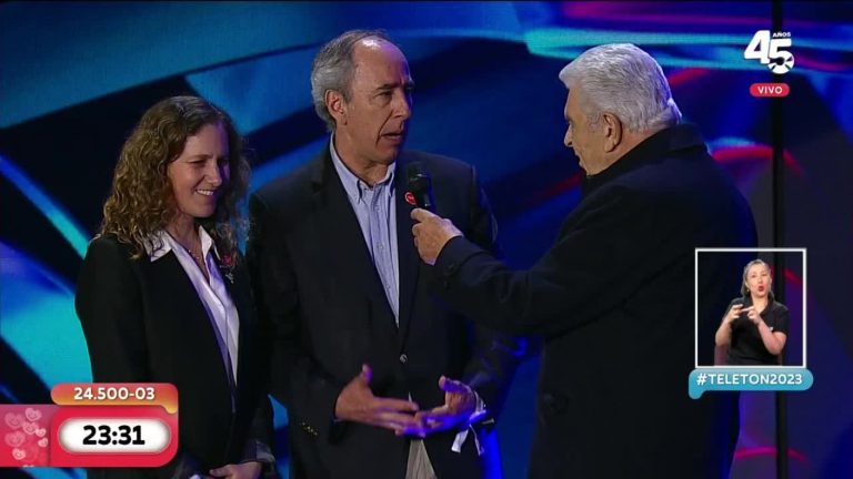 ¡Causó ovación! Esta fue la millonaria donación que impactó a Don Francisco en la Teletón 2023