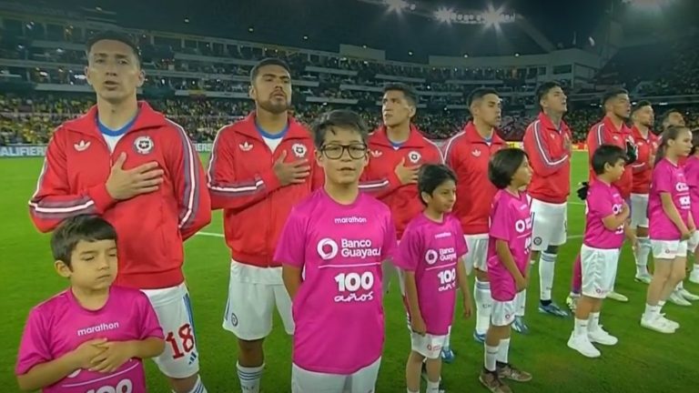 Se calienta el Ecuador vs Chile: Hinchas pifiaron e insultaron himno nacional