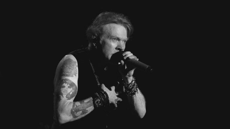 Axl Rose es acusado de agresión sexual contra una exmodelo en Nueva York