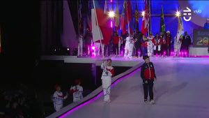 Ignacio Torres fue el encargado de llevar la bandera chilena en el desfile de cierre de los Parapanamericanos