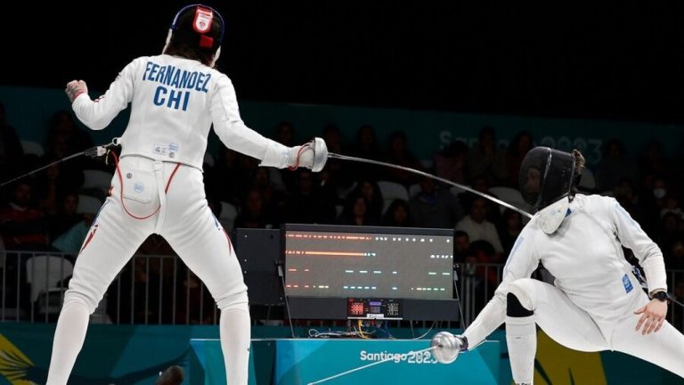 Analía Fernández cumple una gran actuación en esgrima y le da un nuevo bronce al Team Chile