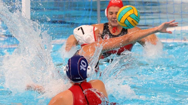 Polo acuático: El equipo chileno no pudo contra Canadá y quedó fuera de las semifinales