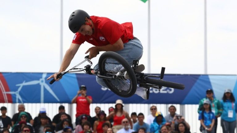 ¡Es plata! José Manuel Cedano maravilló en el BMX Freestyle y consiguió otra medalla para el Team Chile