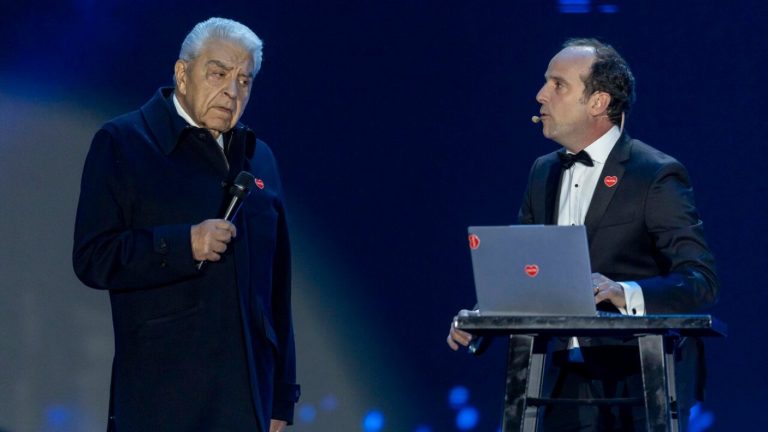 Micrófono abierto de Kramer delató error en rutina de la Teletón: Pudo ser subsanado