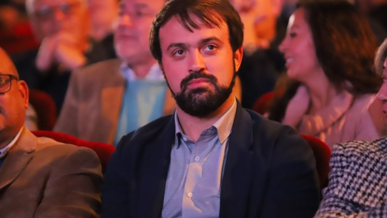 Abandono de deberes: Suspenden a Jorge Sharp por 30 días de sus funciones como alcalde de Valparaíso