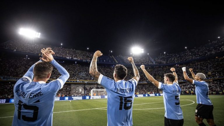 Bielsa y Uruguay repitieron un hito de hace 103 años y acabaron con la campaña perfecta de Argentina