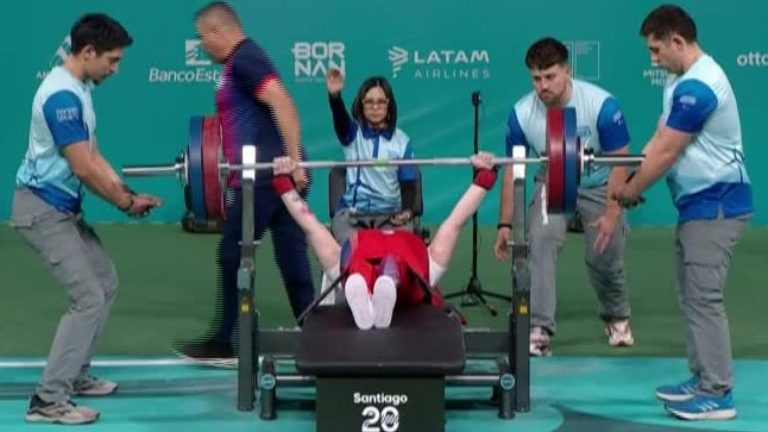 ¡Rompió el record! Camila Campos ganó medalla de oro en la disciplina de Para Powerlifting