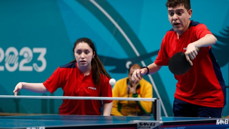 ¡Nuevo oro para el Team ParaChile! Florencia Pérez e Ignacio Torres triunfaron en el tenis de mesa
