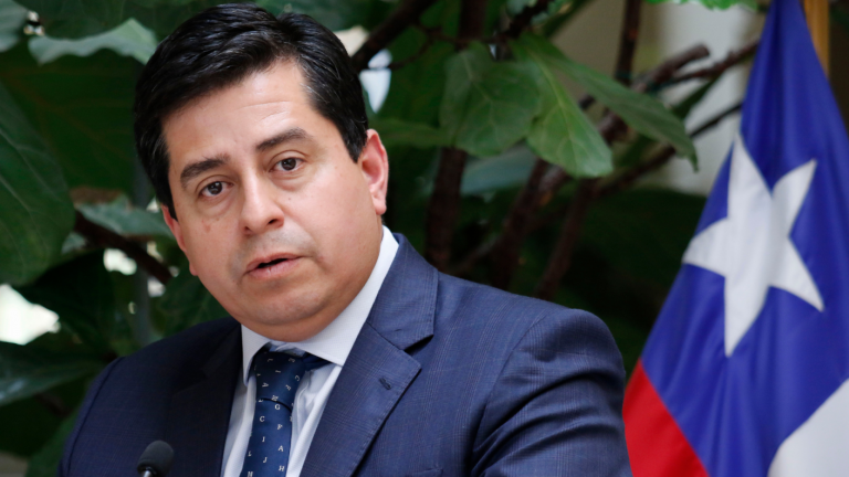 Proponen que menores desde los 16 años sean tratados 