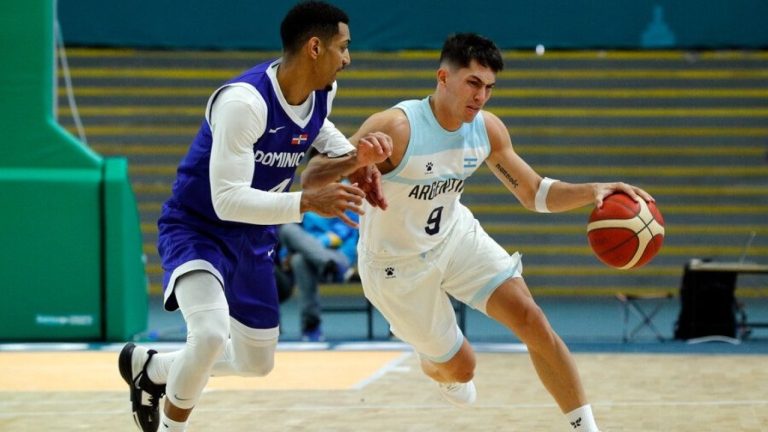 ¡Se olvidaron del tiempo! República Dominicana cometió increíble error ante Argentina en el básquetbol