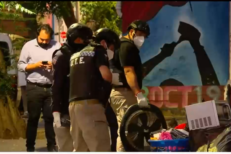 Encontraron armas y drogas en allanamiento en Barrio Yungay, a una cuadra de casa de pdte. Boric