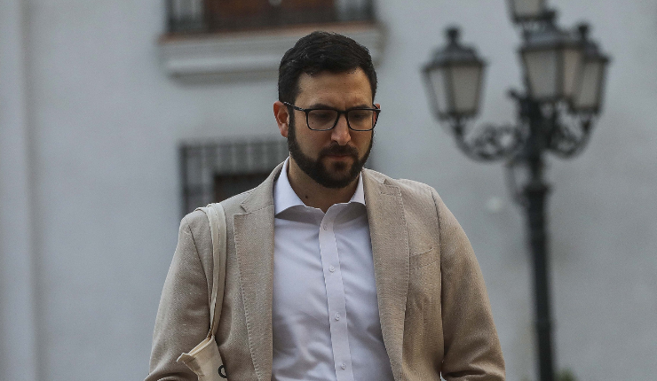 Oposición solicitó renuncia de Miguel Crispi por presunta implicancia de su tía en Caso Convenios