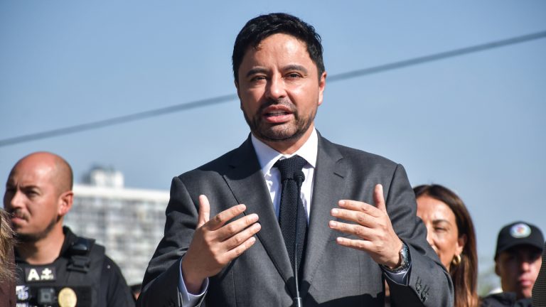 Rodolfo Carter presentó 